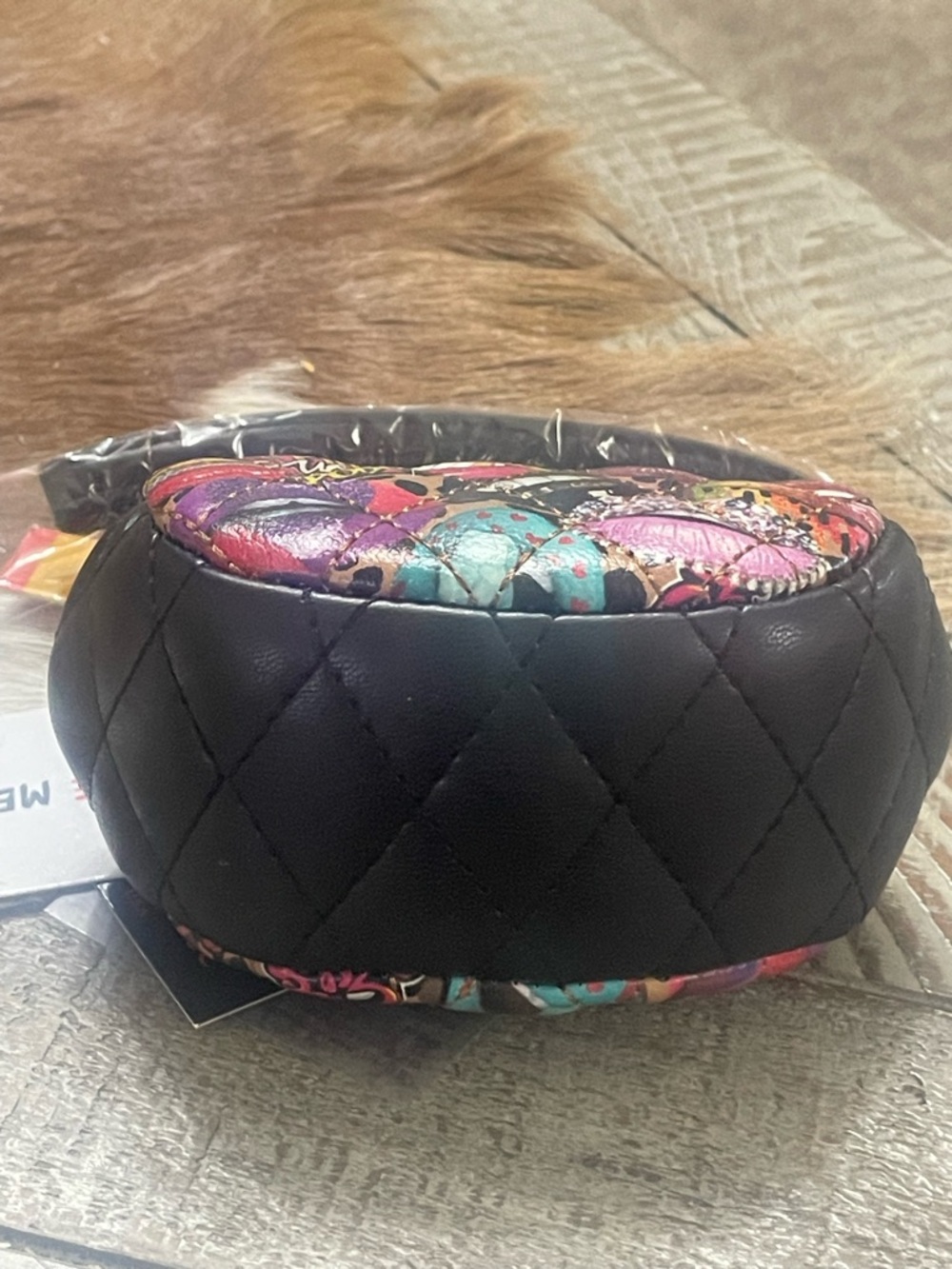 NWT Nicole Lee "All Emotion" 
Kiss Lock Mini Wristlet - Picture 3 of 6